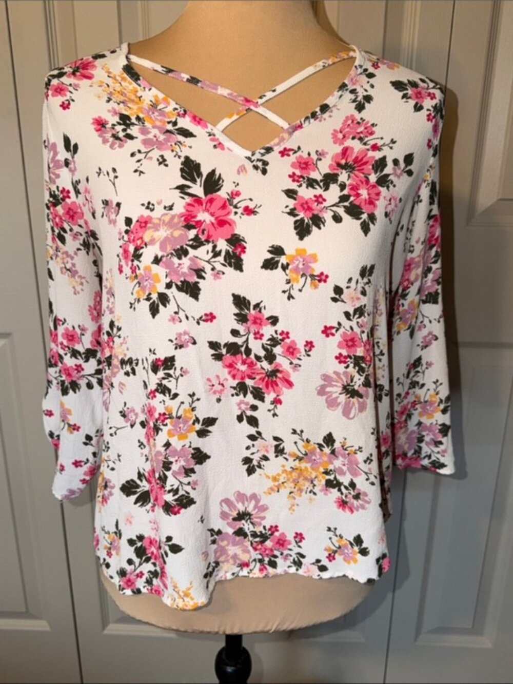 Pink Republic women's Floral Blouse 3/4 Sleeve Size Medium